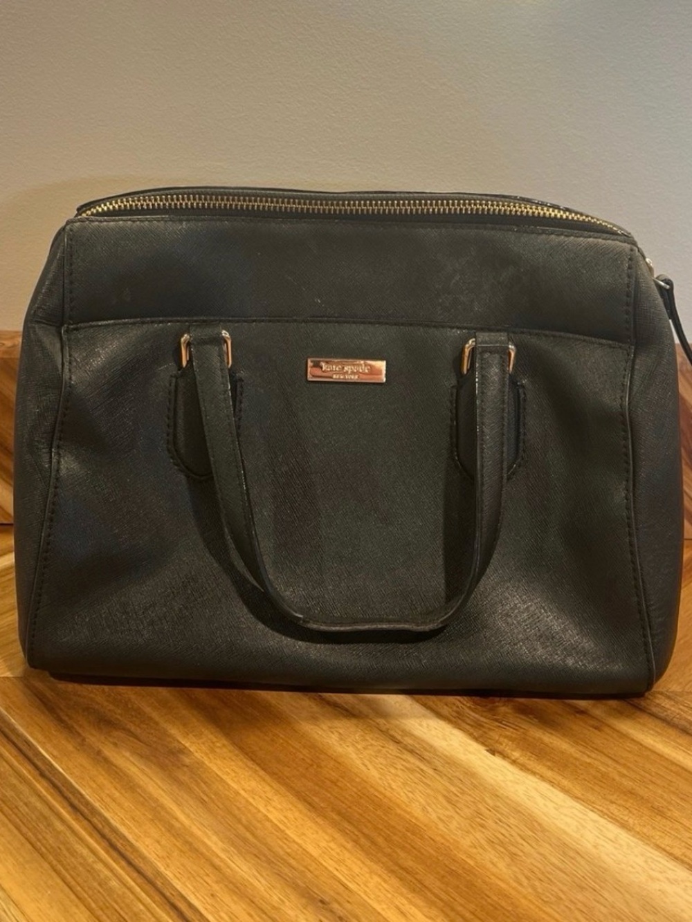 kate spade black structured leather tote with gold hardware